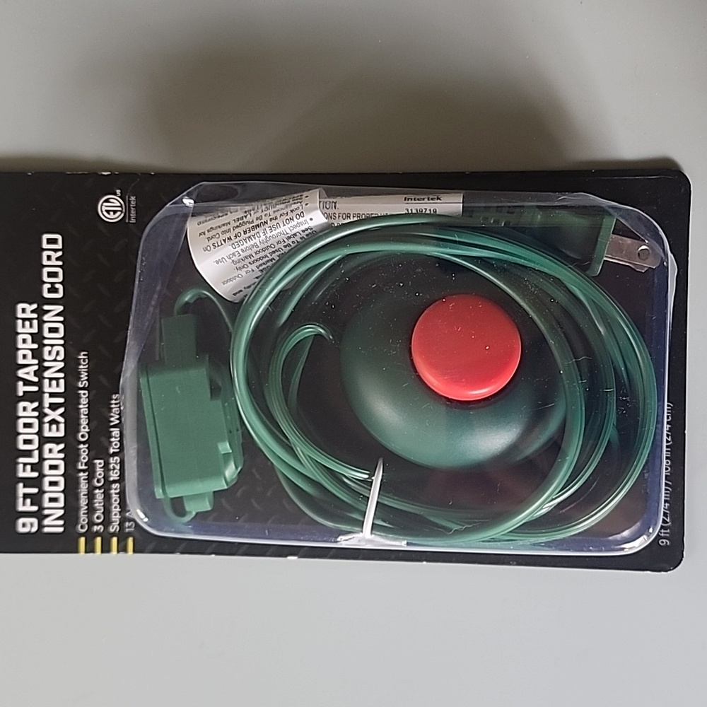 New Pro-Essentials 9ft Floor Tapper Indoor Extension Cord